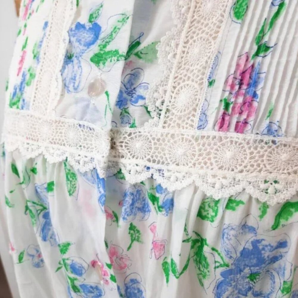Vtg 70s floral cotton blend nightgown - Barbizon brand - Picture 8 of 11